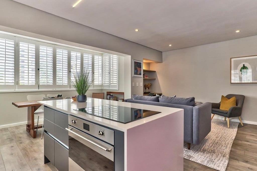 Beachfront Gem With Generator Apartment Cape Town