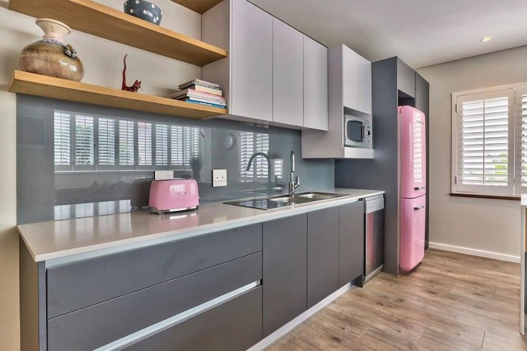 Beachfront Gem With Generator Apartment