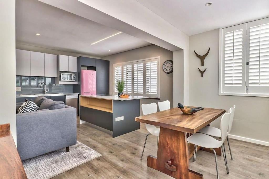 Apartment Beachfront Gem With Generator