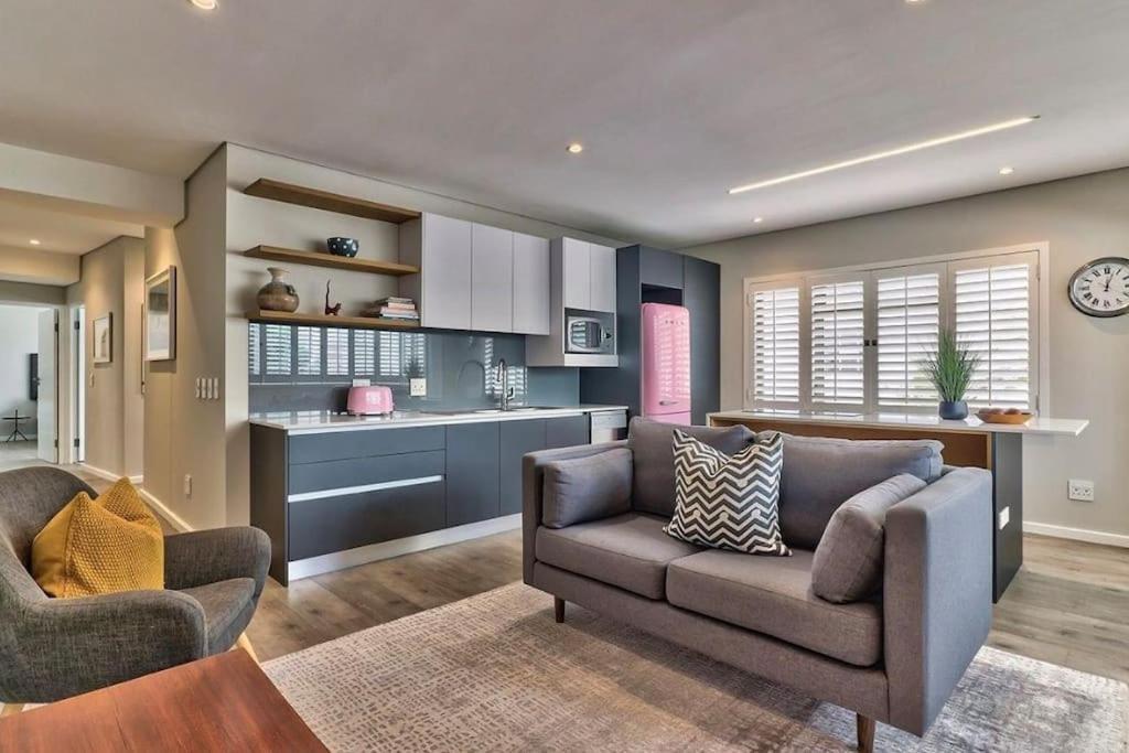 Beachfront Gem With Generator Apartment